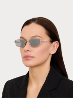 Jacquemus Sera Sunglasses in Silver - Image 4