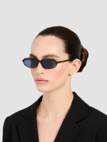 Jacquemus Notte Sunglasses in Black - Image 5